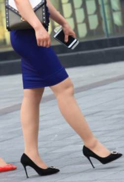 尽显美女时尚优雅[<font color=red>14P</font>]