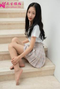 大生模拍 -这样的学姐你想不想要一个？[<font color=red>94P</font>]