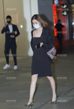 让美女看上去更加的有高雅[<font color=red>7P</font>]