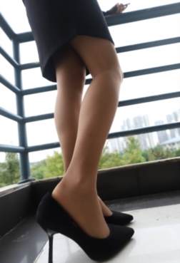 大西瓜爱牙膏 - 肉丝美腿职业装[<font color=red>89P</font>]