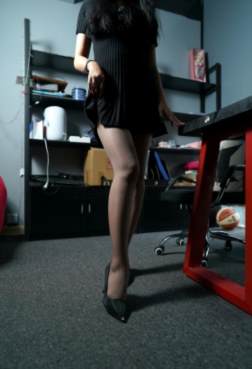 袜小喵 - 神秘的黑色装[<font color=red>55P</font>]