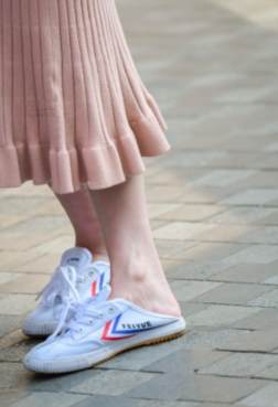 那年那时，今时今日遇见了你[<font color=red>9P</font>]