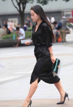 时尚的高跟鞋[<font color=red>11P</font>]