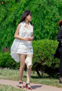 三人行必有你要[<font color=red>6P</font>]