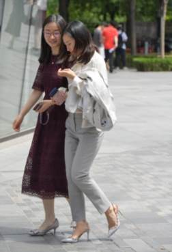 你是个可爱又浪漫的麻烦。