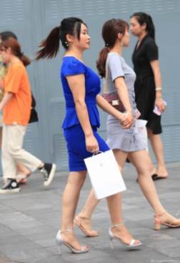 丝袜穿搭高跟鞋[<font color=red>8P</font>]