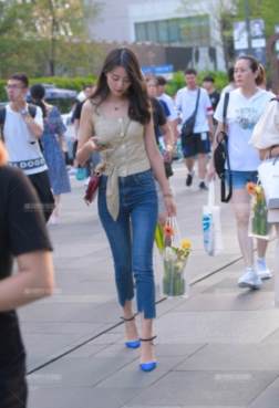 老公上班忘带钥匙，回家傻了眼