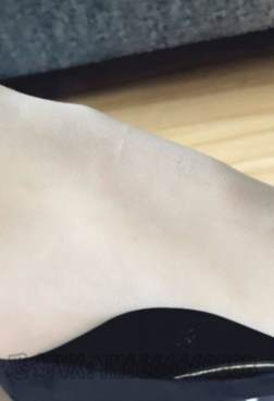 小仙女丝袜美腿之居家拍[<font color=red>22P</font>]