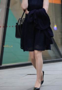 展现出美女优雅的姿态[<font color=red>15P</font>]