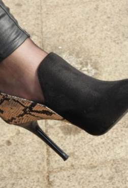 红尘本无痴，人心却奈何[<font color=red>12P</font>]