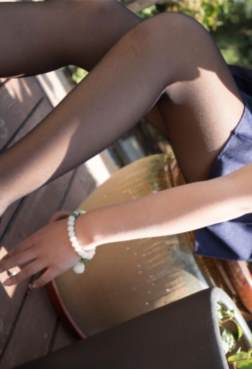 校妹丝影，穿上黑丝我们一起去HAPPY[<font color=red>99P</font>]