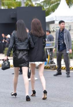 夏天带着热情与时尚[<font color=red>16P</font>]