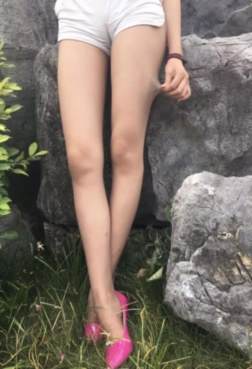 丝薄吗？袜羙吗？[<font color=red>8P</font>]