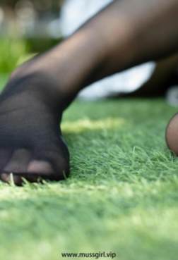 穿搭高跟鞋出街[<font color=red>82P</font>]