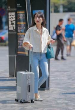 夏天里的时尚搭配