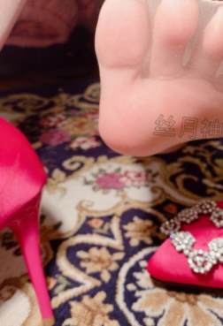 丝月神 - 两双美鞋你认为哪双更适合？[<font color=red>26P</font>]