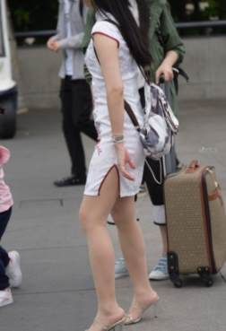 旗袍配丝 这样的穿搭正合我意[<font color=red>10P</font>]