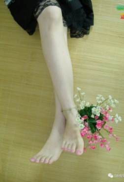 白皙通透羙之足[<font color=red>7P</font>]