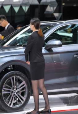 先生，要车吗[<font color=red>12P</font>]