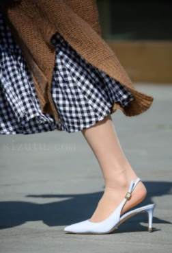 太美的丝袜瞬间褶皱，无形中的美[<font color=red>9P</font>]