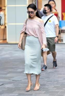 腿长足够优雅与贤淑[<font color=red>7P</font>]