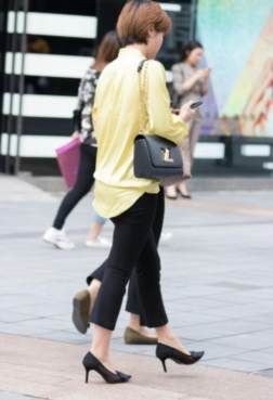 穿出迷人的姿态