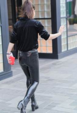 漂亮的美女怎么穿都好看