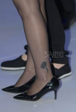 展会黑丝MM[<font color=red>41P</font>]