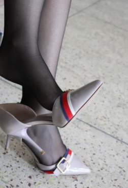 漂亮美女爱穿高跟鞋[<font color=red>86P</font>]