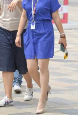 这种制服的装扮很有吸引力吧[<font color=red>14P</font>]