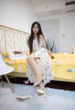 物恋传媒 - 白色的高跟厚厚的袜尖①[<font color=red>67P</font>]