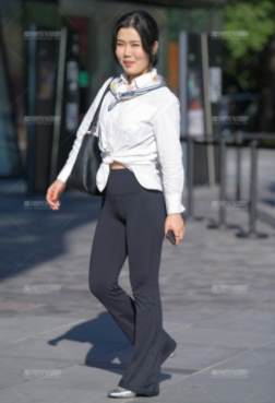 从一双尖头高跟鞋开始