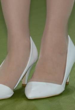 街拍：亮眼的紫色紧身裙搭配小香外套[<font color=red>11P</font>]