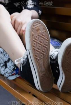 有型的美女带墨镜[<font color=red>62P</font>]