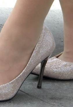 唔在丝高内的美脚快要挣脱了[<font color=red>6P</font>]