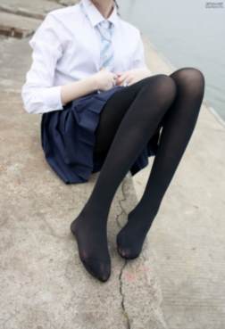 森罗财团写真 -河边黑丝嗅一嗅[<font color=red>125P</font>]