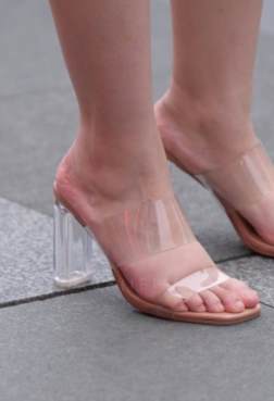 出街搭配高跟鞋[<font color=red>30P</font>]