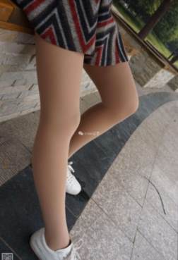 siee丝意 操场上的可爱萌丝妹[<font color=red>76P</font>]