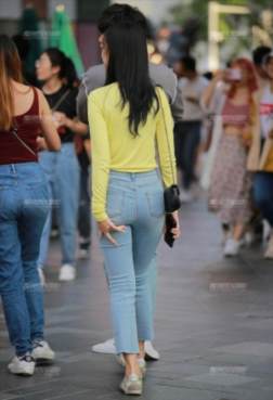 眉清目秀属于谁？