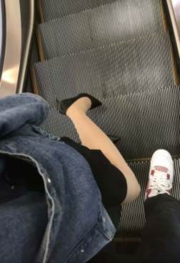 带你去买一双漂亮的高跟[<font color=red>44P</font>]