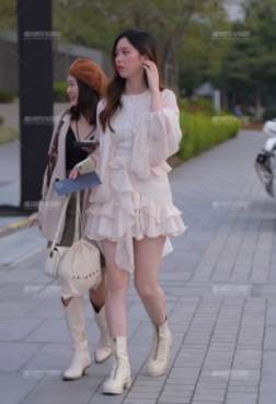 你说一句不要走我扔掉烈酒和自由[<font color=red>6P</font>]