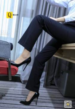 青丘女神 -库里丝OL制服整装待发[<font color=red>48P</font>]