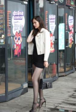 夏天的穿搭高跟鞋[<font color=red>99P</font>]