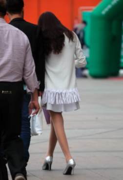 为什么漂亮的丝袜女友总是别人的[<font color=red>9P</font>]