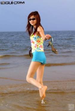 丽柜 去海边一起看浪花一朵朵？[<font color=red>27P</font>]