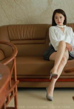 喜欢瘦瘦的小姐姐吗？[<font color=red>75P</font>]