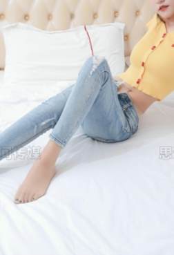 美女爱穿尖头细跟鞋[<font color=red>48P</font>]