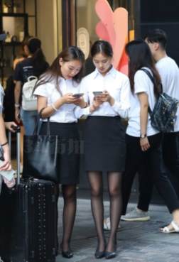 一群制服小姐姐高跟鞋时尚又魅力[<font color=red>16P</font>]