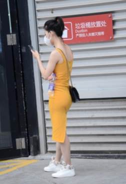 腿长美女穿搭高跟鞋[<font color=red>6P</font>]