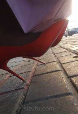 街上的高跟，也很养眼哦[<font color=red>14P</font>]